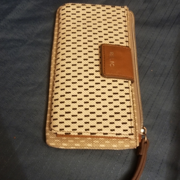 Relic Purse with Matching wallet - Picture 4 of 5